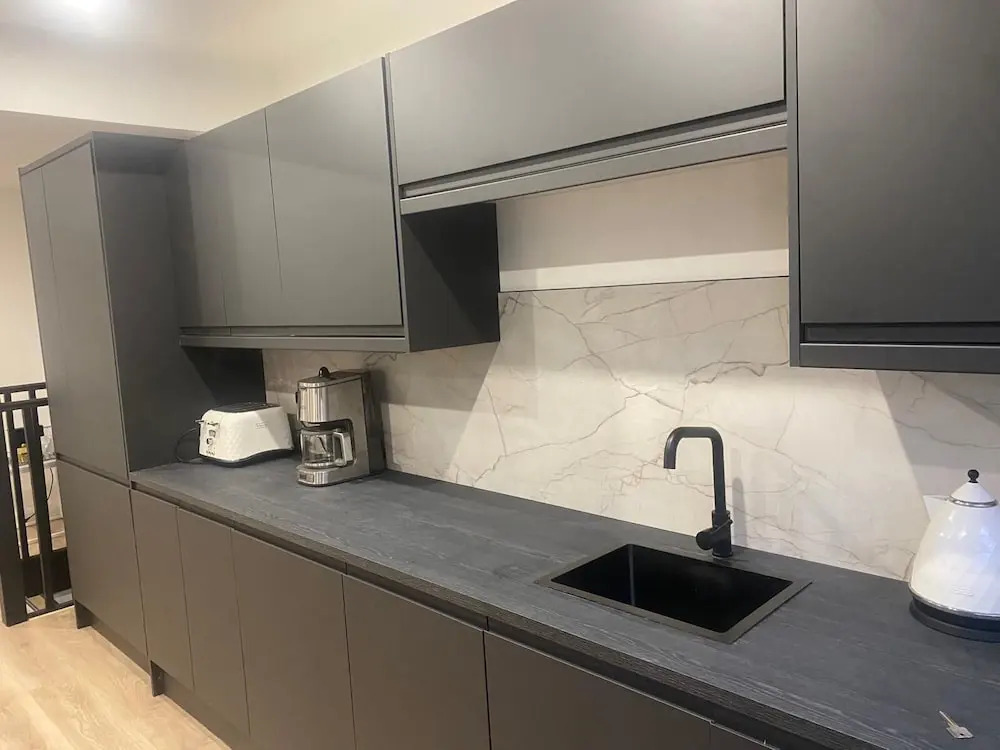 Sleeps7-parking-garden-patio
