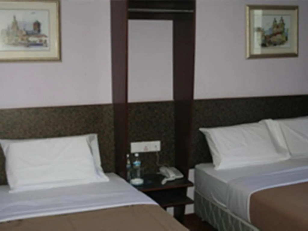 Aristo Hotel At Putatan