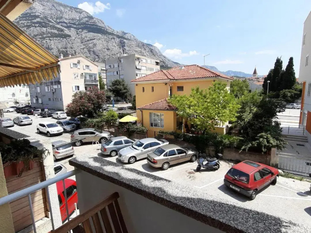 Apartment Enjoy life Makarska 2+2, center