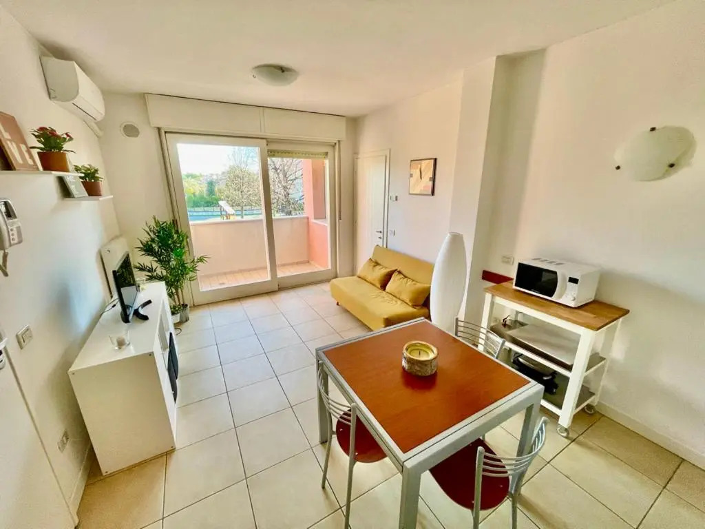 Apartment with free parking near the center