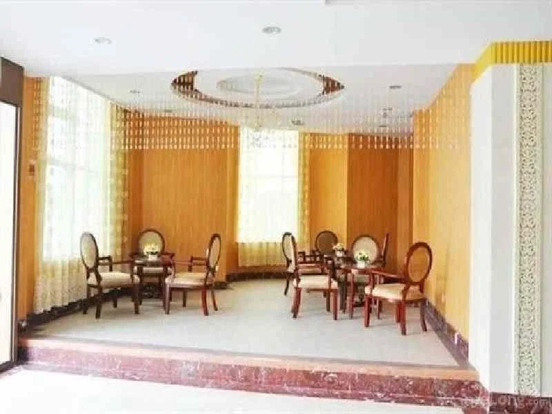 Huayu Hotel