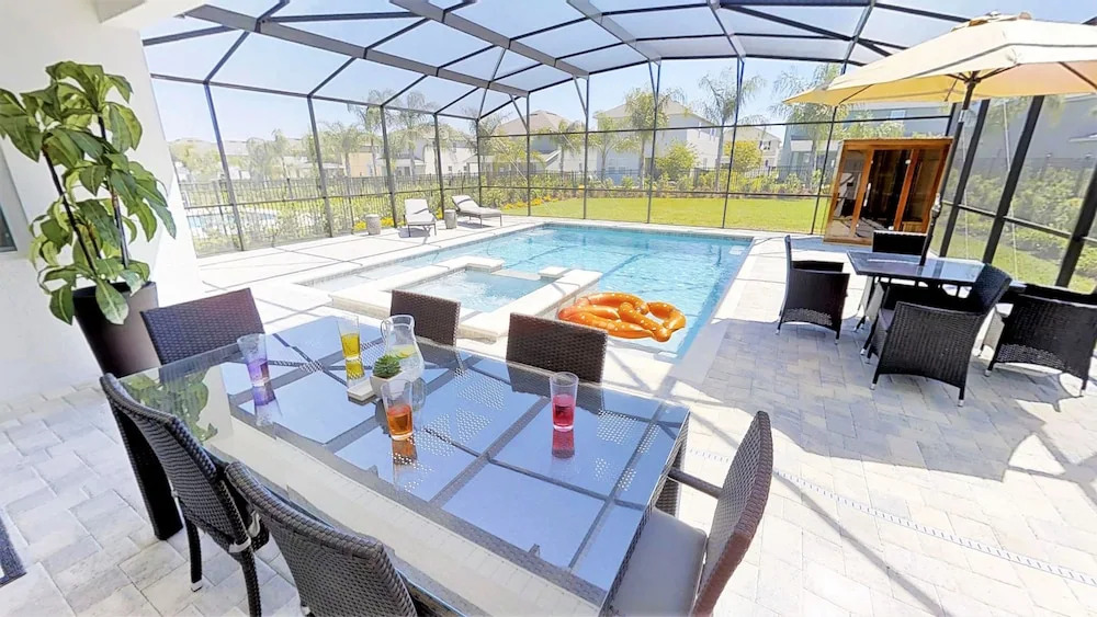 7729 Fairfax Drive