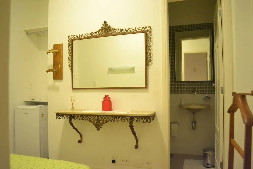 Casa Amarela Guest House - ZONA SUL