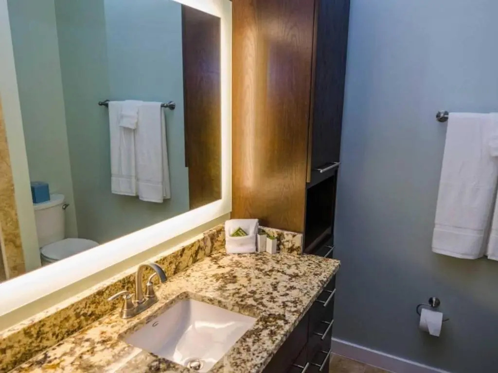 5 BEDROOM BEACHFRONT CONDO - 3rd Floor
