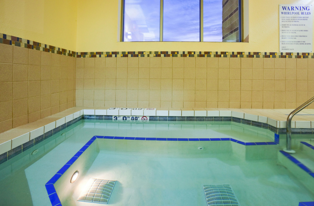 Holiday Inn & Suites Green Bay Stadium by IHG