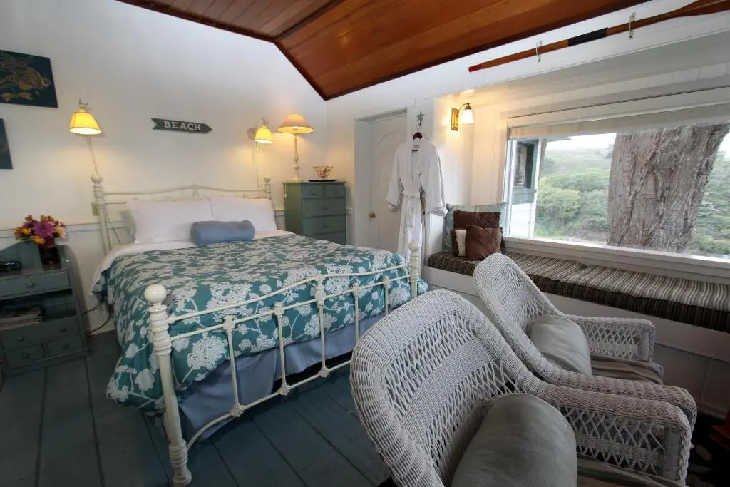 Elk Cove Inn & Spa