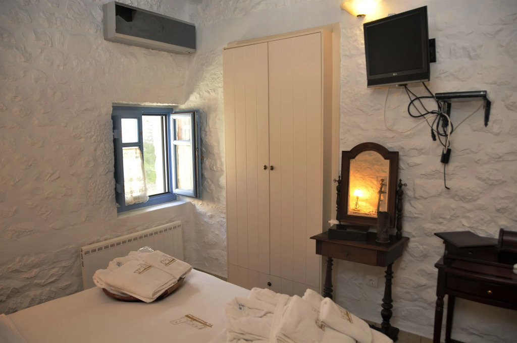 Lithos Stone Suites