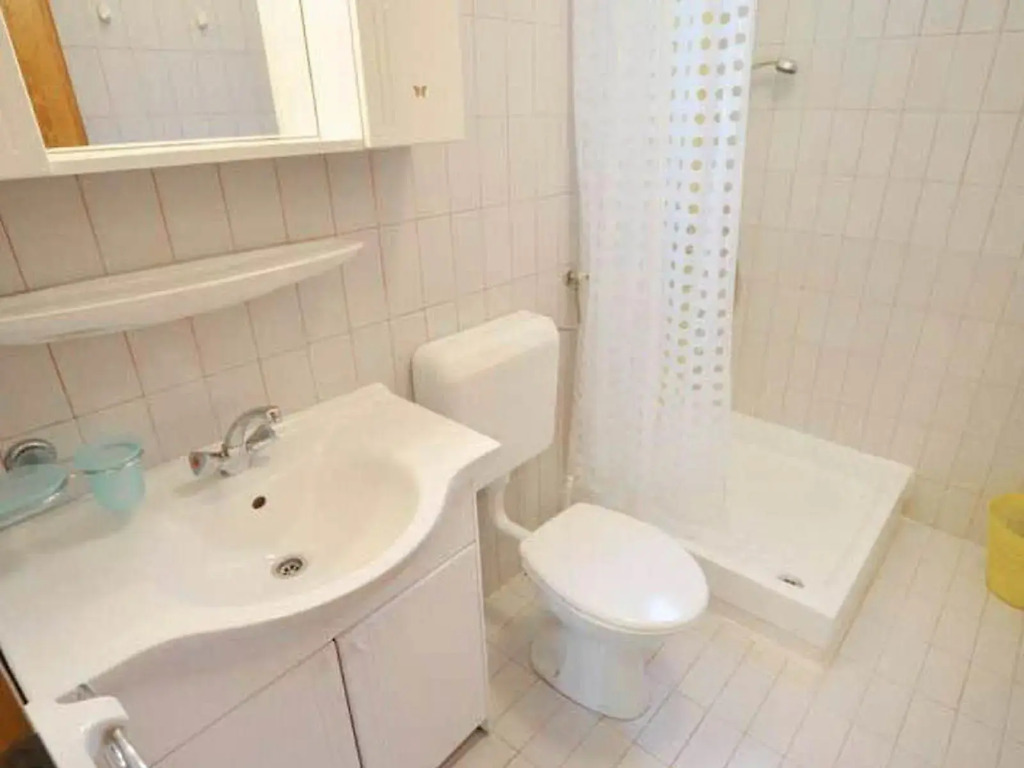 Vladimir - One Bedroom No.3