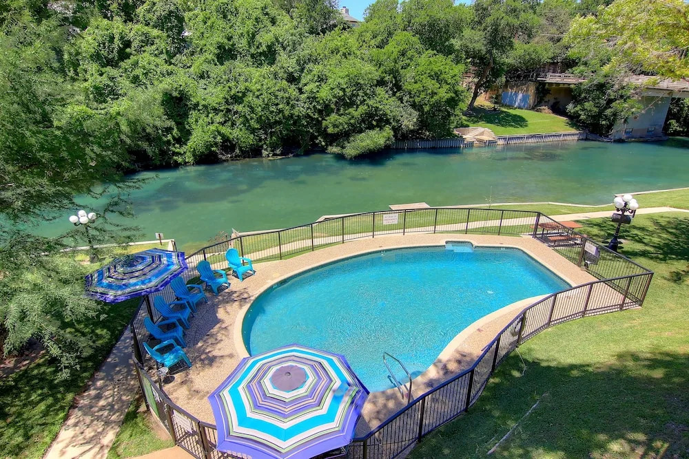 Inverness S Comal River      Ic216 2 Bedroom Condo by RedAwning