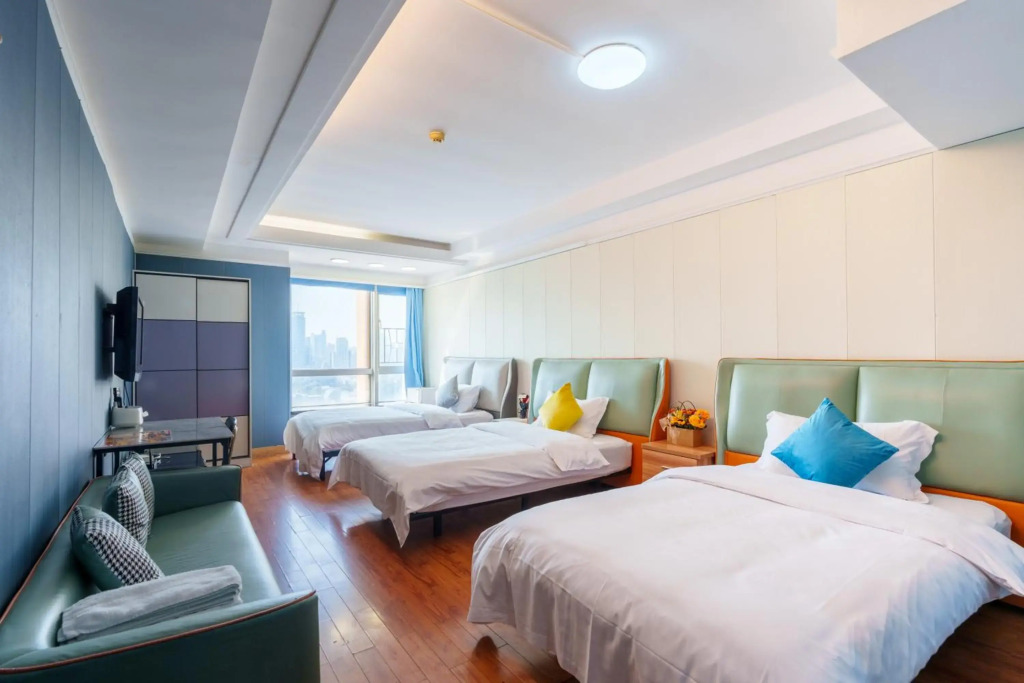 Sunny Private Apt Of Grand Continental