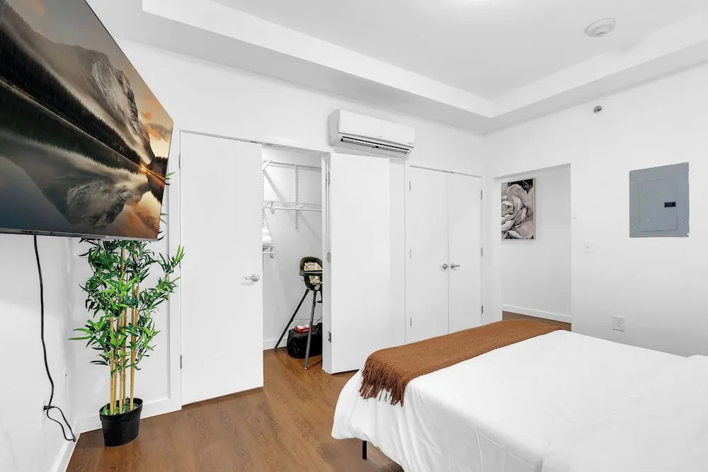 Meridia by Stylish Stays