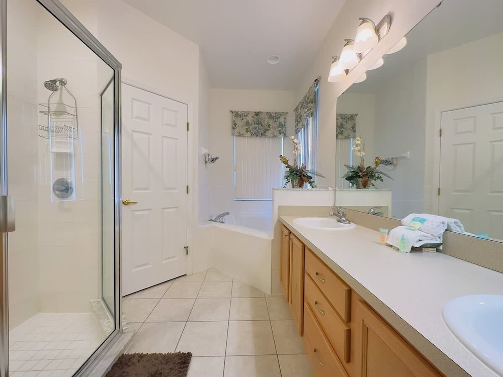 4bd Pool Villa In Calabay Parc Close To Disney Sleeps 8 4 Bedroom Home