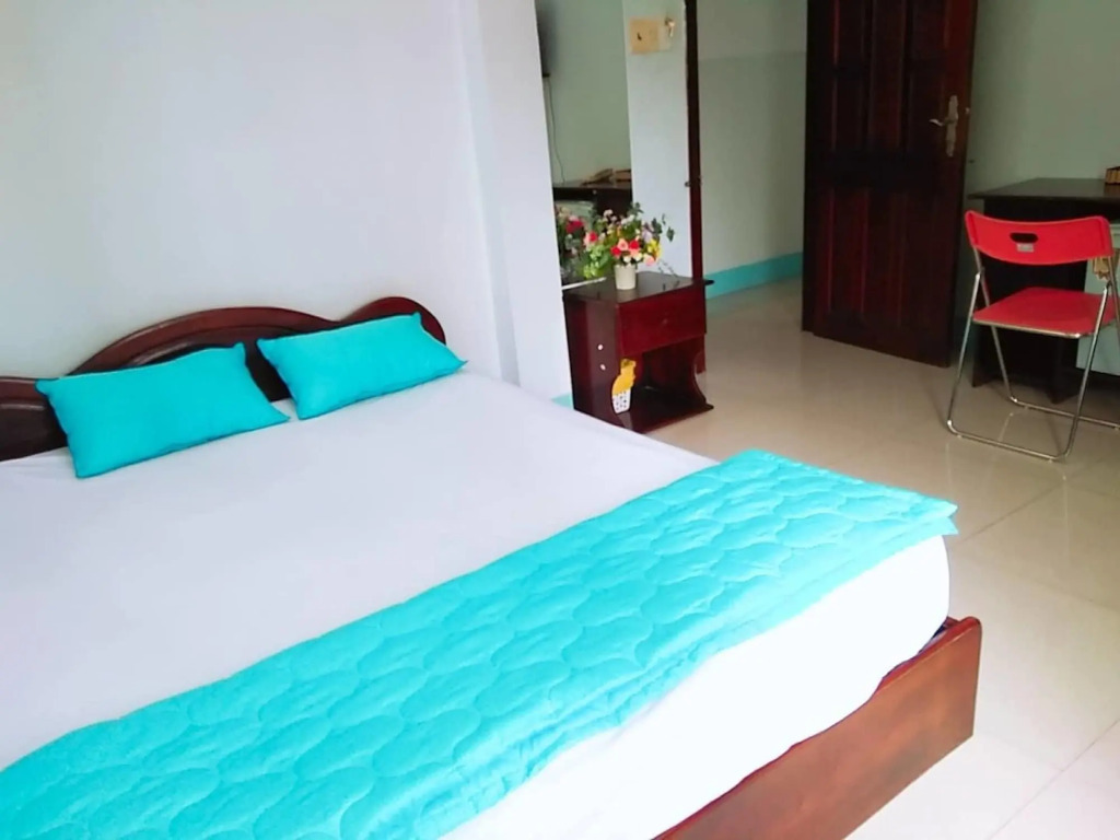 Nha nghi Hoang Cam