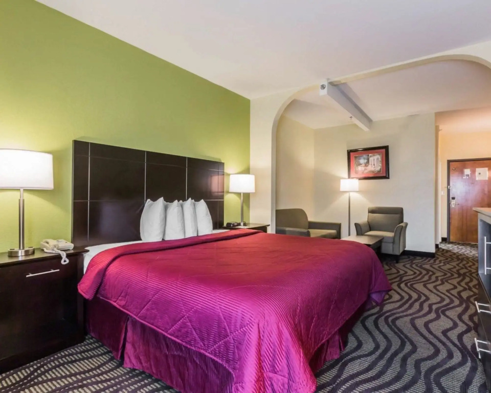 Quality Inn & Suites North Montgomery