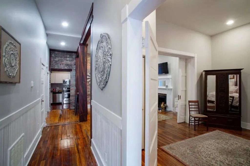 414 Waldburg A · Newly Renovated Apt with outdoor space!