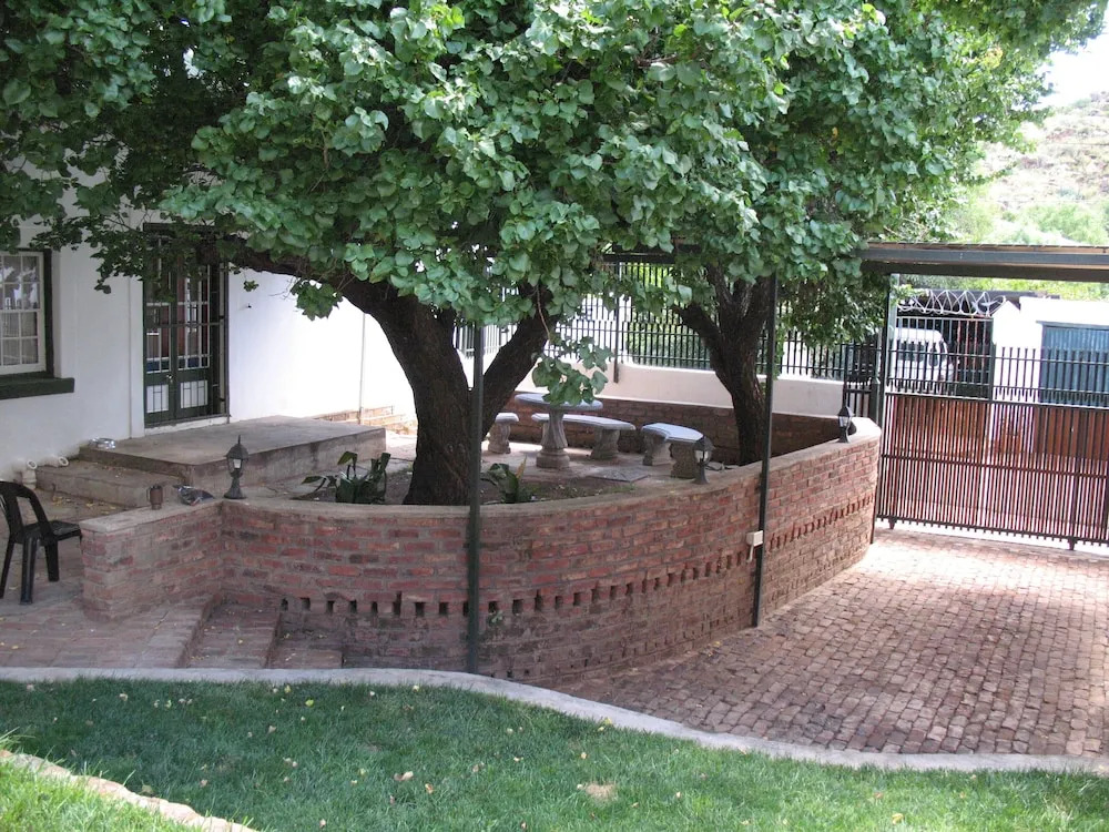 Toverberg Guest Houses