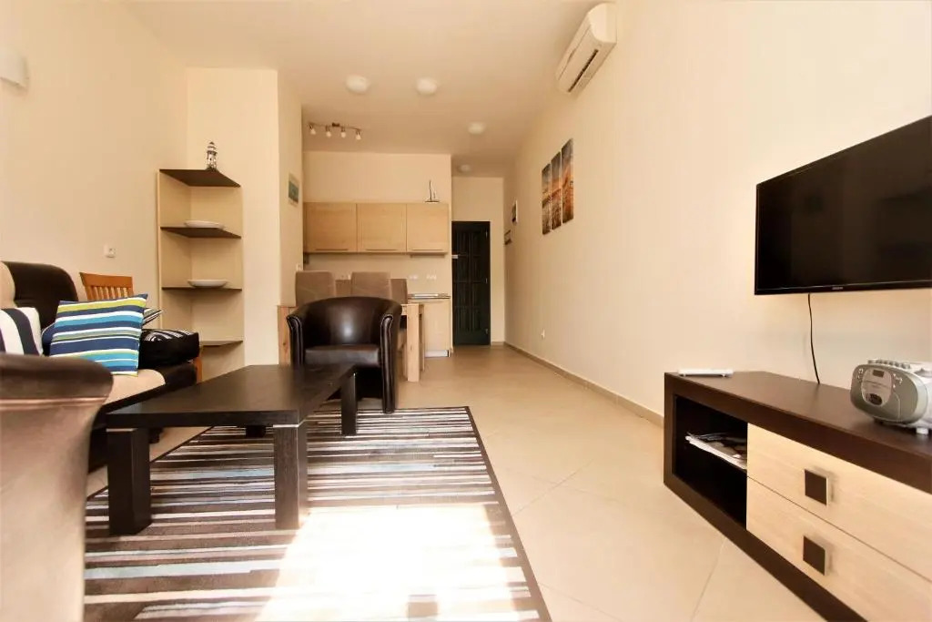 1 BR Apartment in Boka Heights
