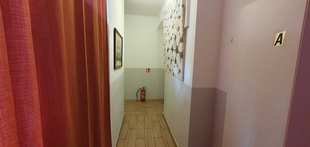 Group Stay 3 Apts Near Enkplatz