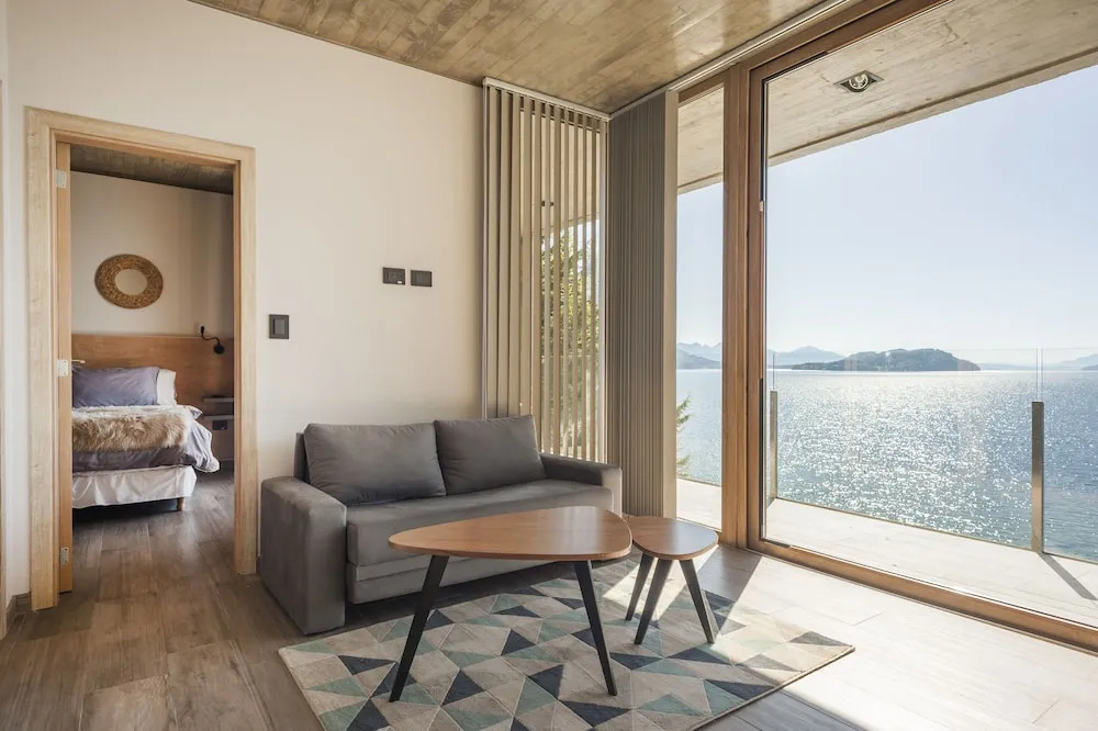 Wa One Lake Homes