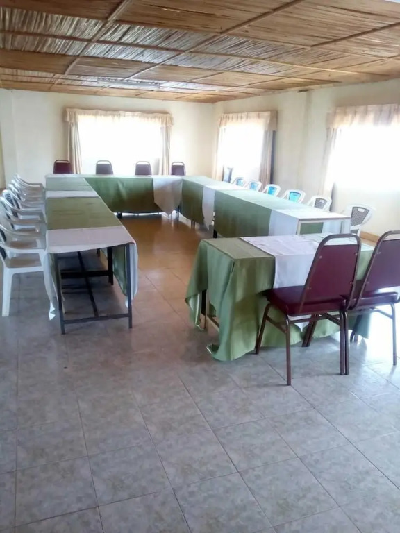 Racecourse Inn Hotel