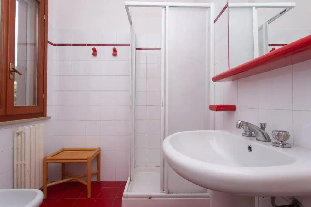 N57 - Numana, Villa Con Giardino a 200mt Dal Mare