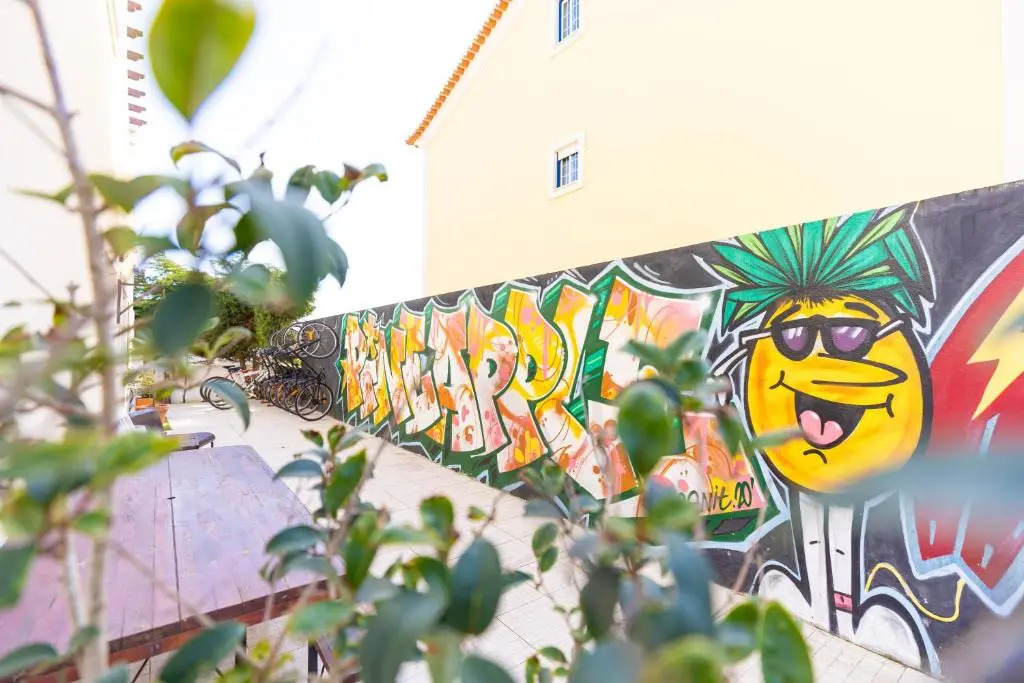 Pineapple Surf House