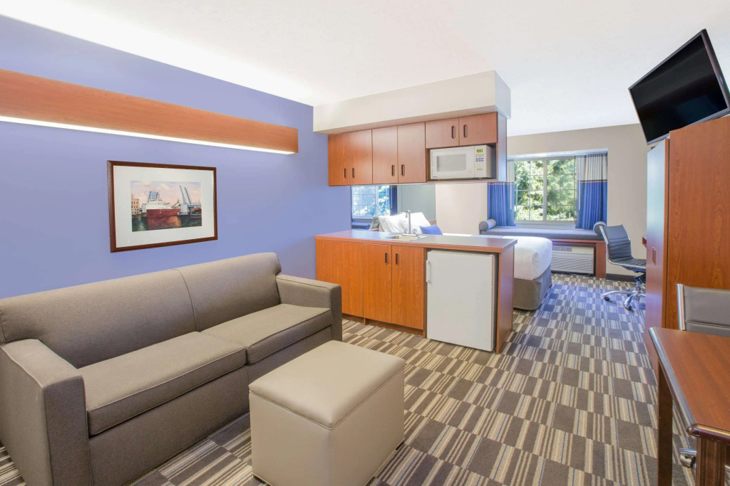Microtel Inn and Suites Manistee