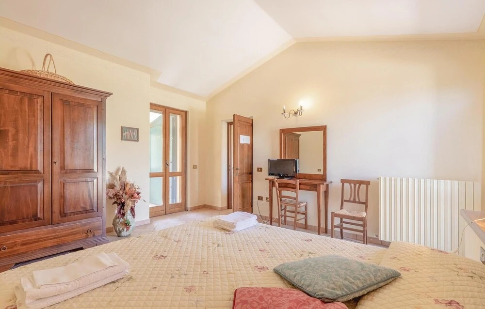 Stunning Apartment in Giano Dell'umbria PG With 1 Bedrooms, Wifi and Outdoor Swimming Pool