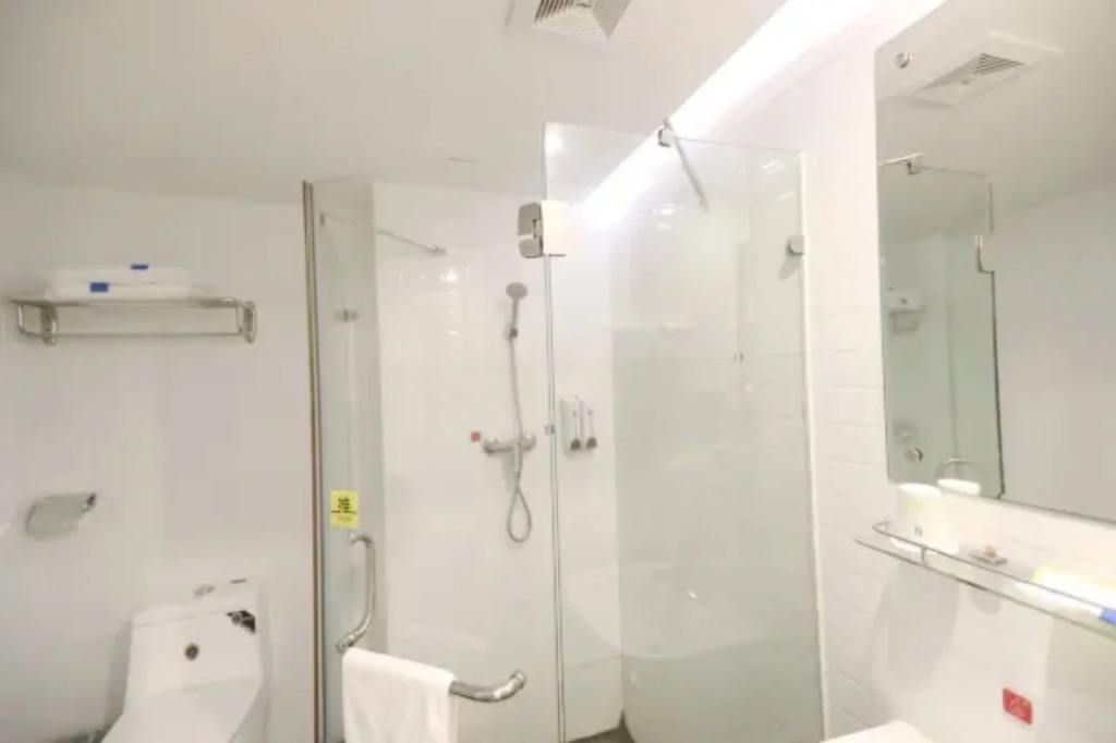 7Days Inn Shenzhen Longgang Nanlian Metro Station Branch