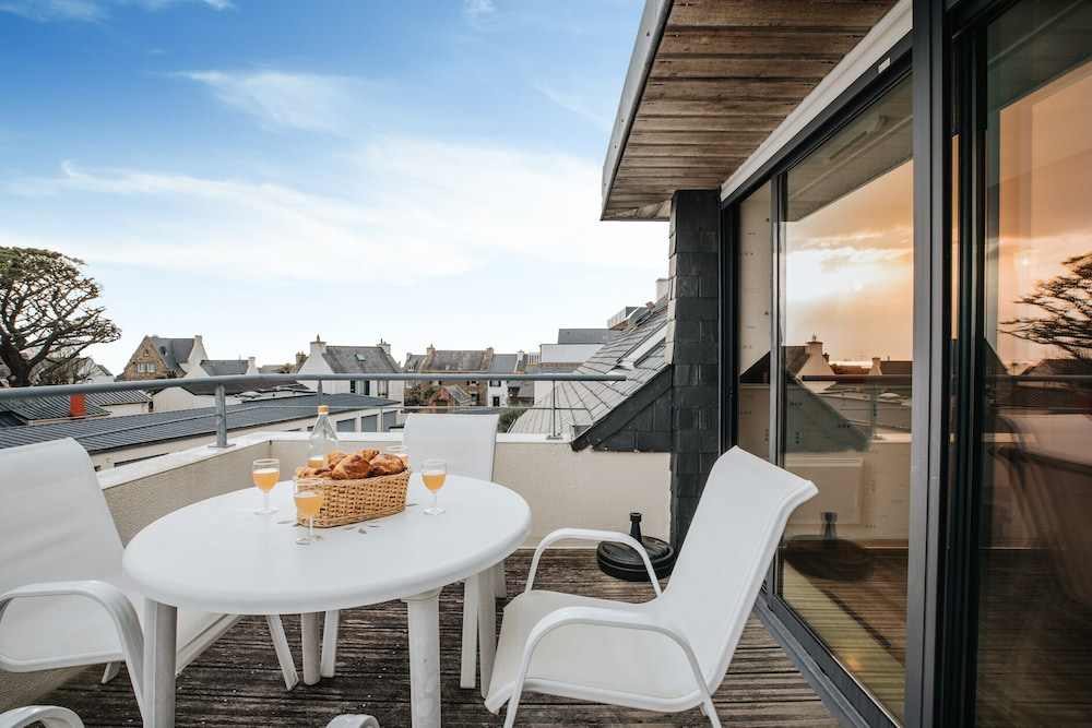 Duplex Apartment With Terrace and sea View