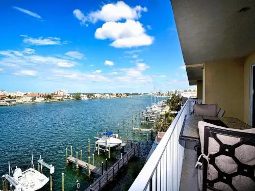 Bay Harbor 403