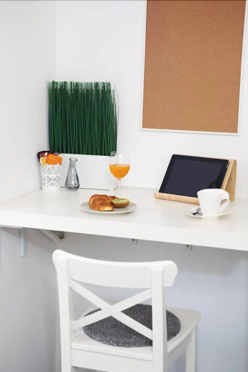 Green Avenue Apartment