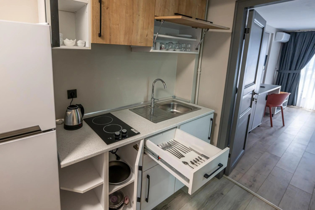 Calanthe Residence