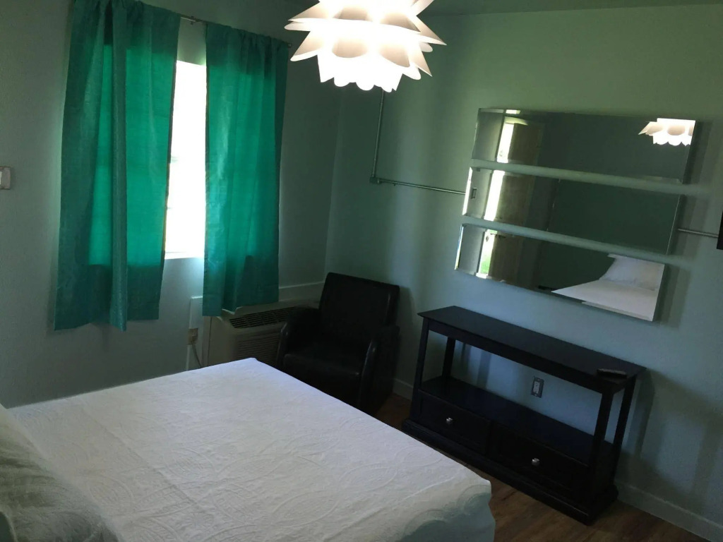 Rooms at The Pecan