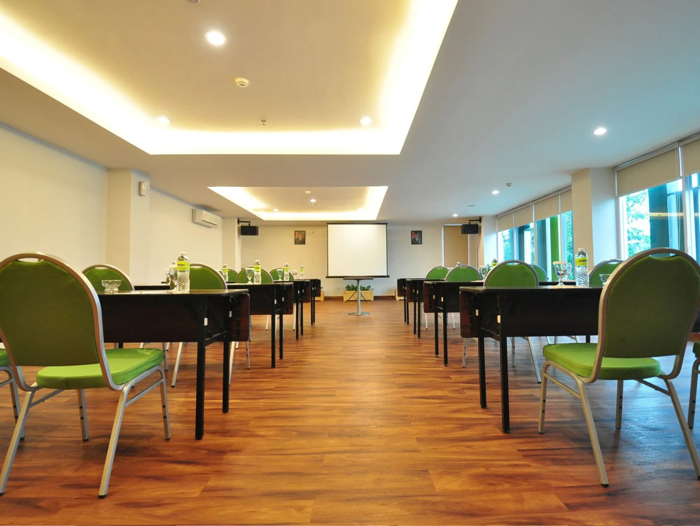 MaxoneHotels at Kramat
