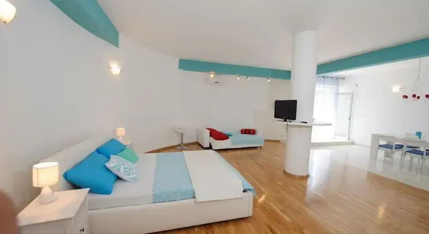 Deluxe Beach Apartments Renata