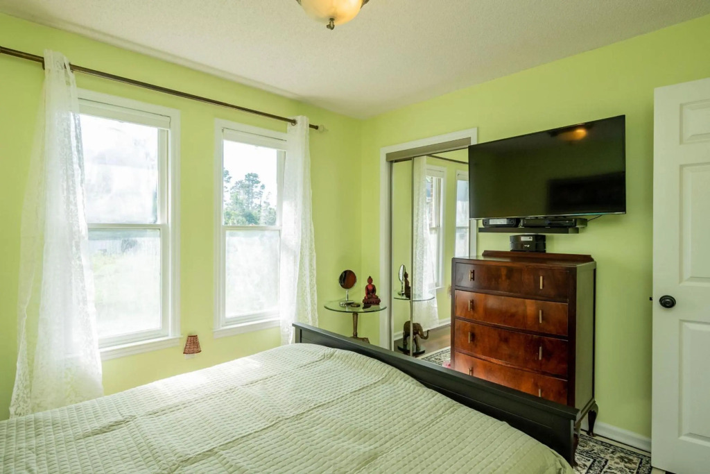 Dockside Paradise by Oak Island Accommodations