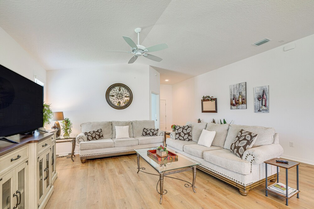 Furnished Lanai & Golf Cart: The Villages Home
