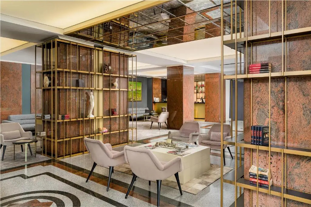 Crystal Palace Hotel