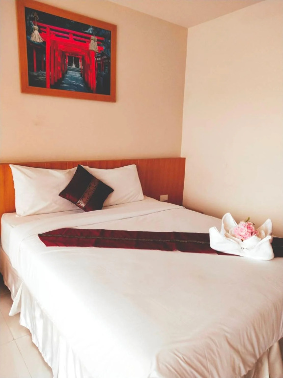 Grand Esie Service Apartment