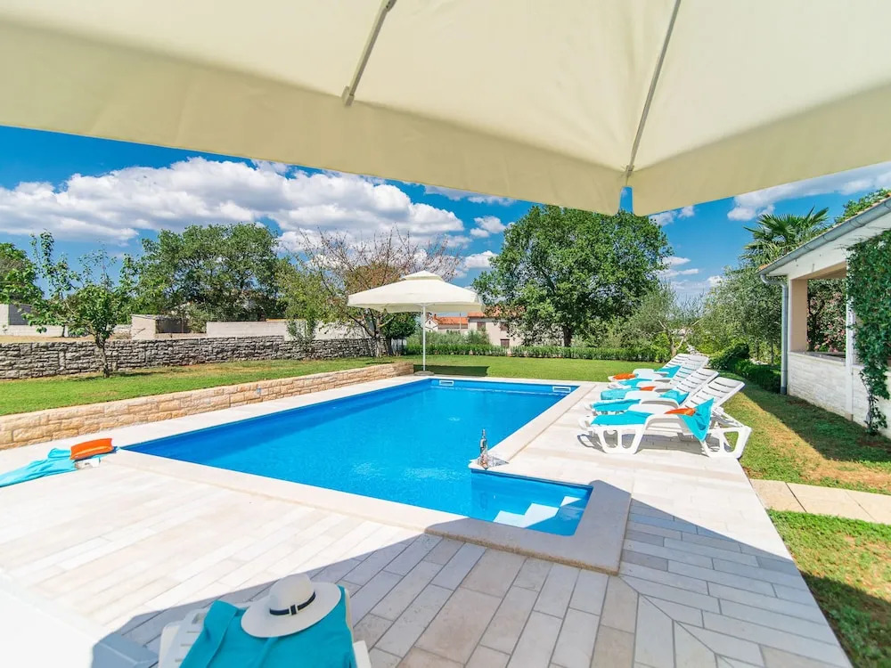 Villa With Private Pool, Large Garden and BBQ in Quiet Village