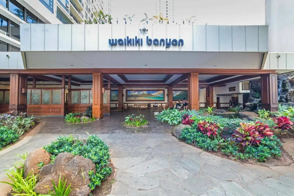 Waikiki Banyan #3810-T2