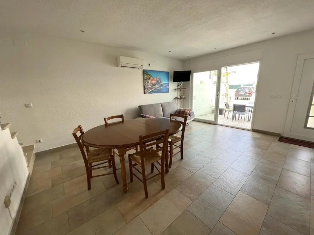 BYBLOS 69A - Casa con piscina comunitaria