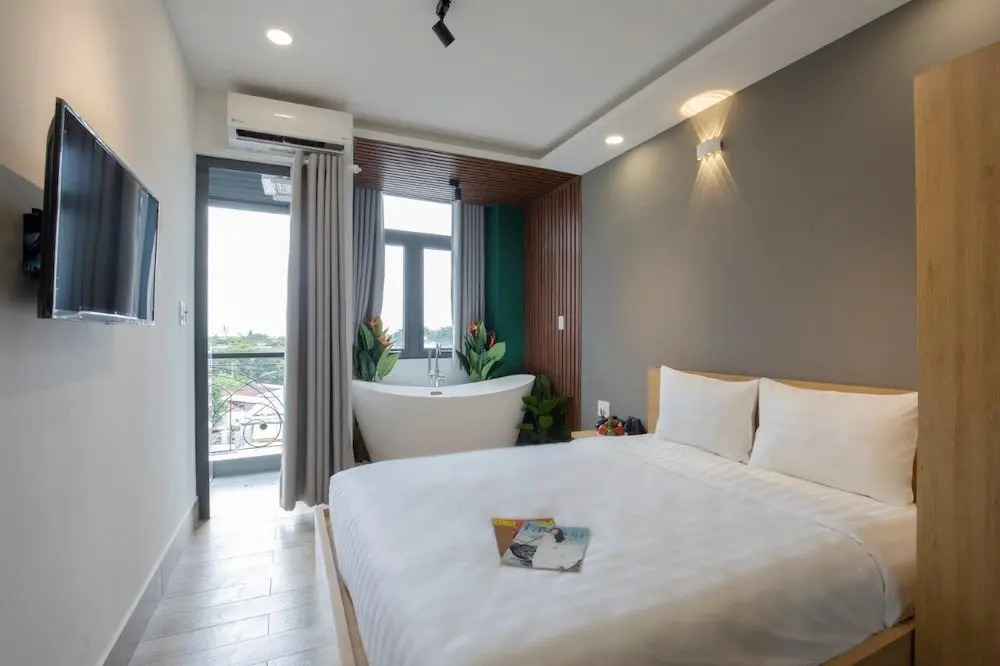 Lá Hotel Riverside