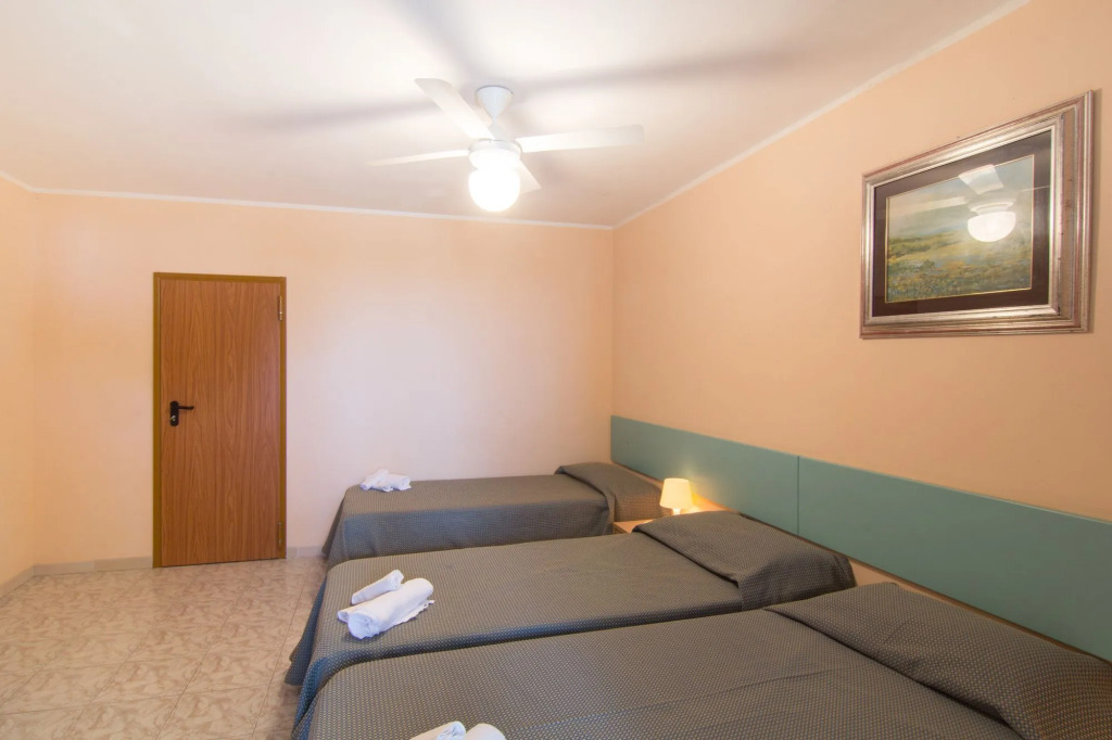 Racar Hotel