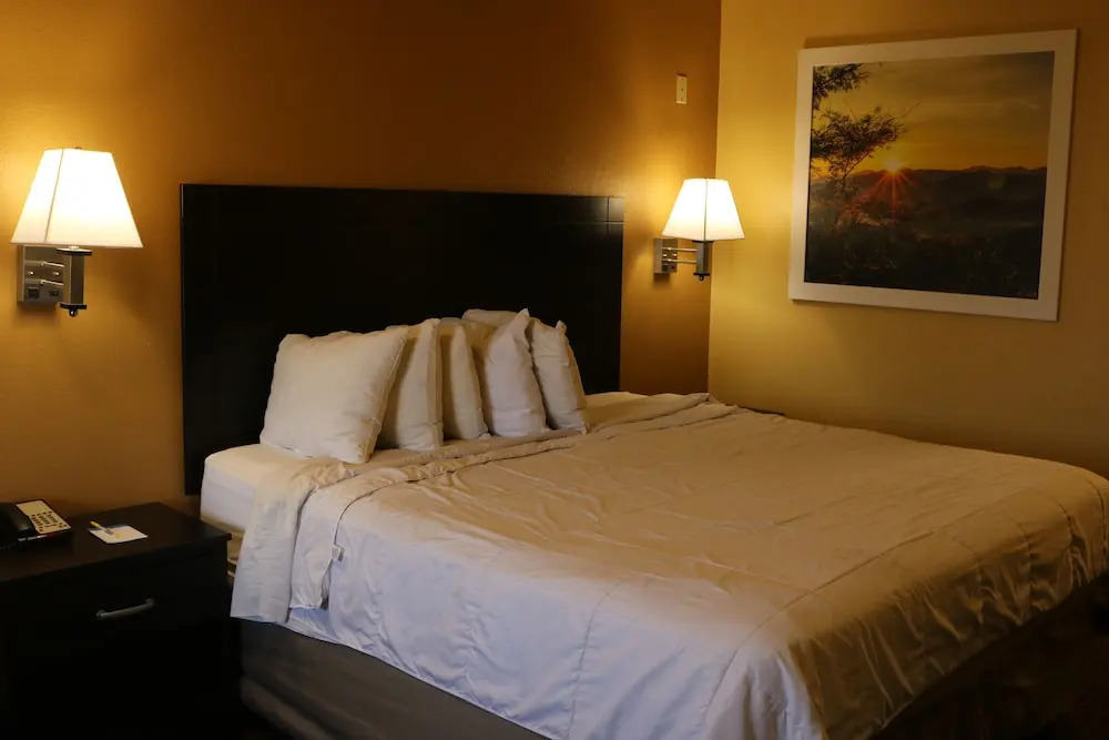 Days Inn Fresno South
