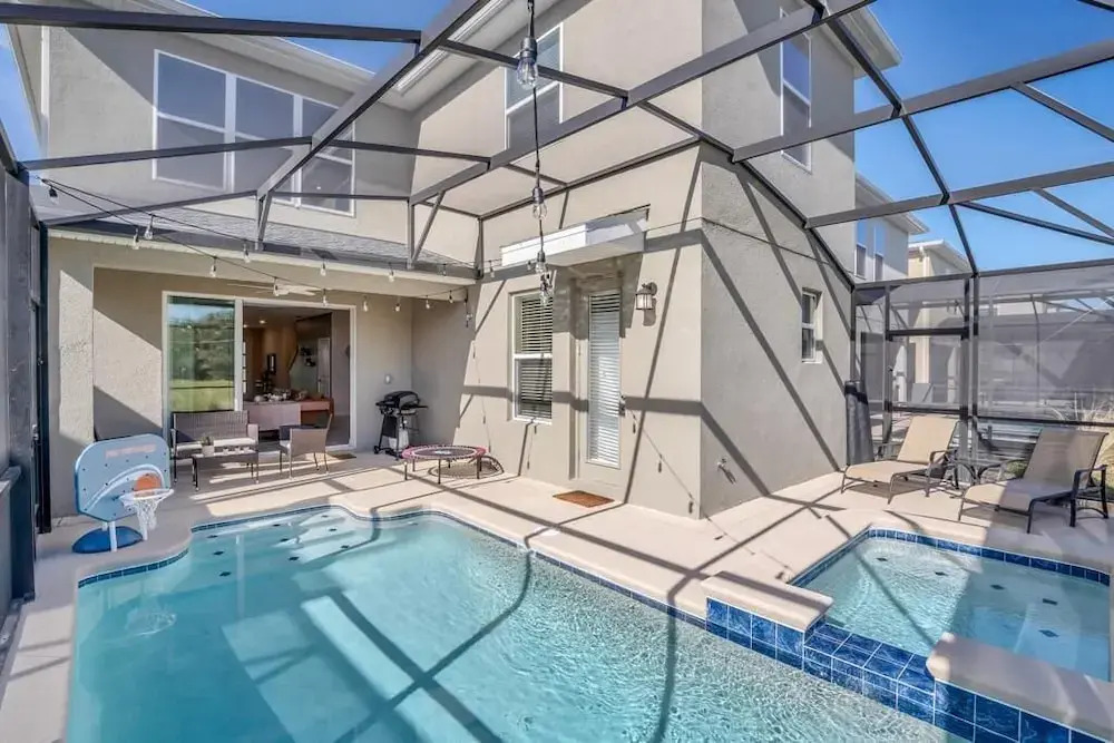 2797 BD - Storey Lake - Luxury 5 Bed Villa Private Pool