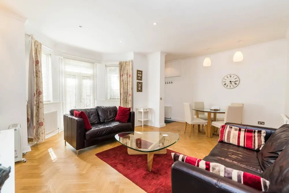 Luxury 2BD Garden Flat in Chelsea