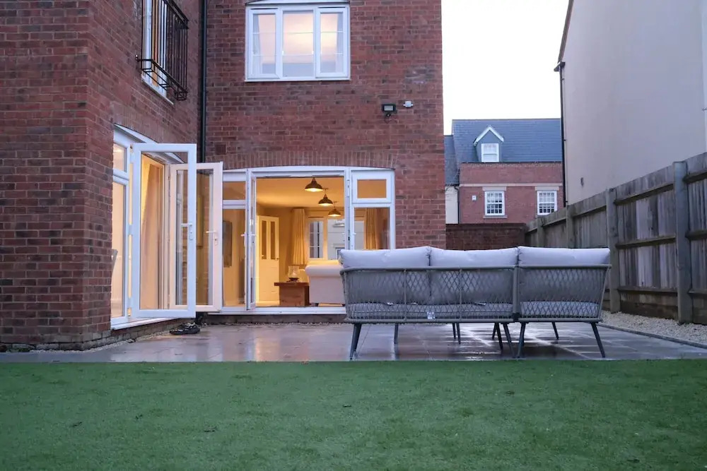Bicester Villa-6Bed-Sleeps 14
