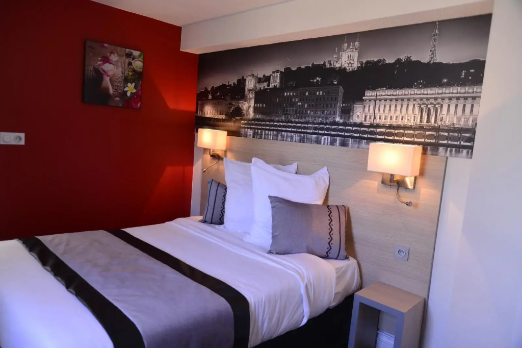 Logis Cris Hôtel et Restaurant, Lyon Sud-Est